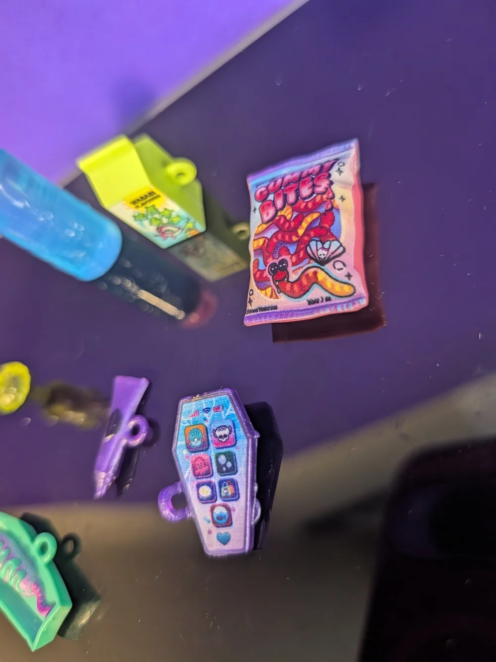 Monster High G3 Lagoona Blue Accessories Lot Food Snacks Coffin Phone iCoffin